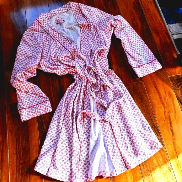 Motherhood Other - MOTHERHOOD Red/White Robe - Size M (EUC)